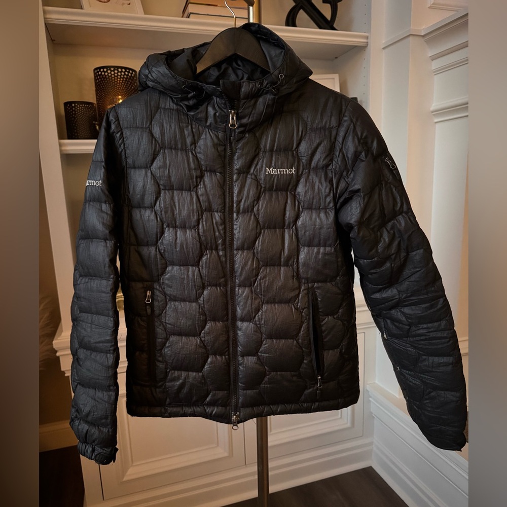 Marmot Women’s 800 Fill Black Puffer